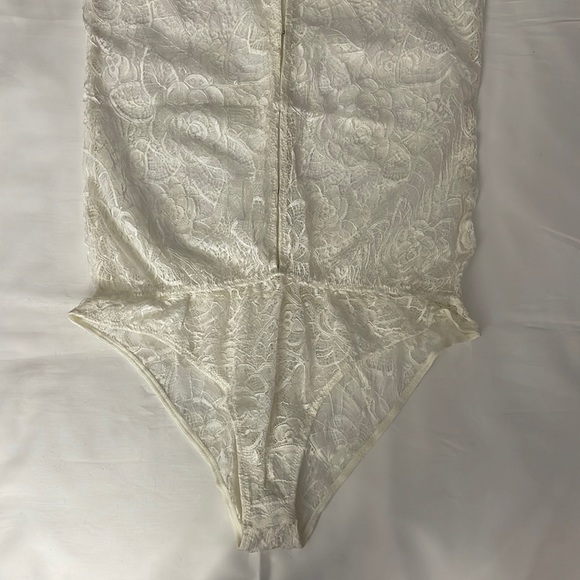 Kiki De Montparnasse coquette lace keyhole bodysuit M - Picture 14 of 16